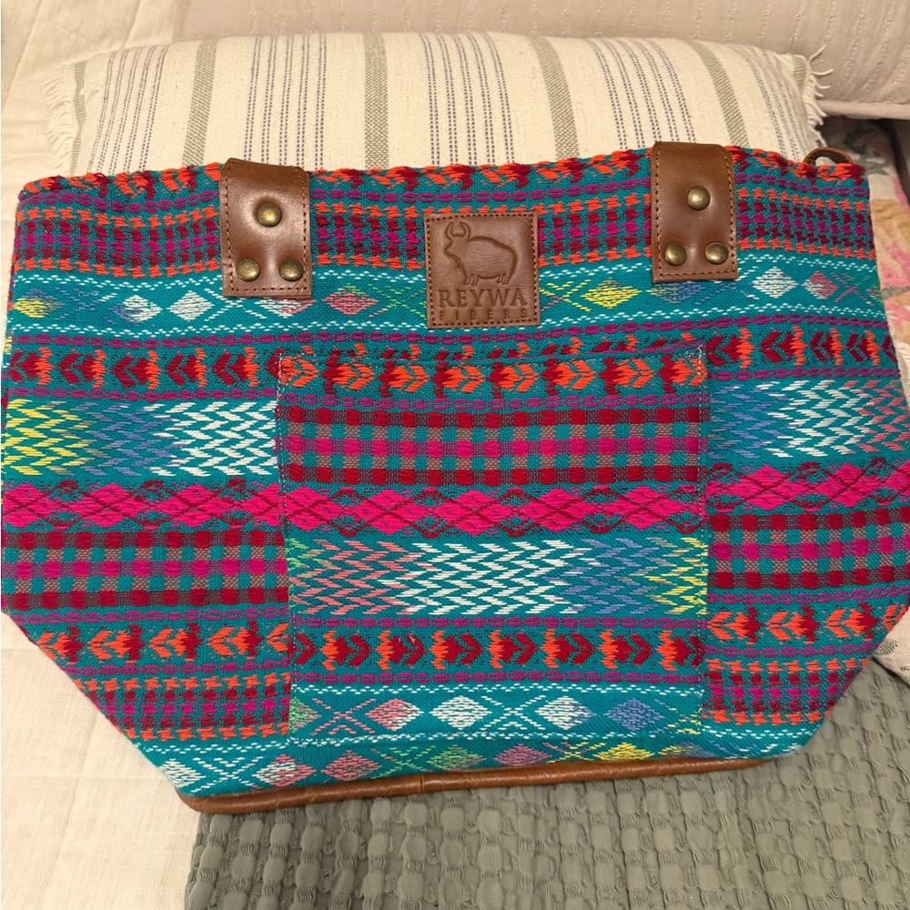 REYWA FIBERS LARGE BUCKET TOTE